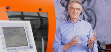 Blick hinter die Kulissen elumatec