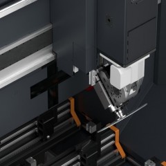 Centros de mecanizado de barras SBZ 155 Machining area with tool changer / dish changer es elumatec