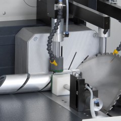 Aluminium profielen SAS 142/43 Zaagautomaat SAS 142/43 elumatec