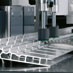 Aluminium profielen SA 142/37 Zaagautomaat SA 142/38 elumatec