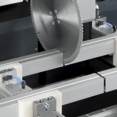 Perfiles de aluminio SBZ 131 Centro de mecanizado de barras SBZ 131 eluCam elumatec